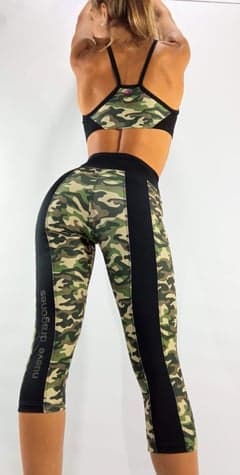CONJUNTO DEPORTIVO (TOP + CALZA)